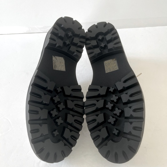 Journee Collection Zina Oxford Lace-Up Lug Sole Loafer Shoes Size 8.5WD Wide NIB - Picture 11 of 11